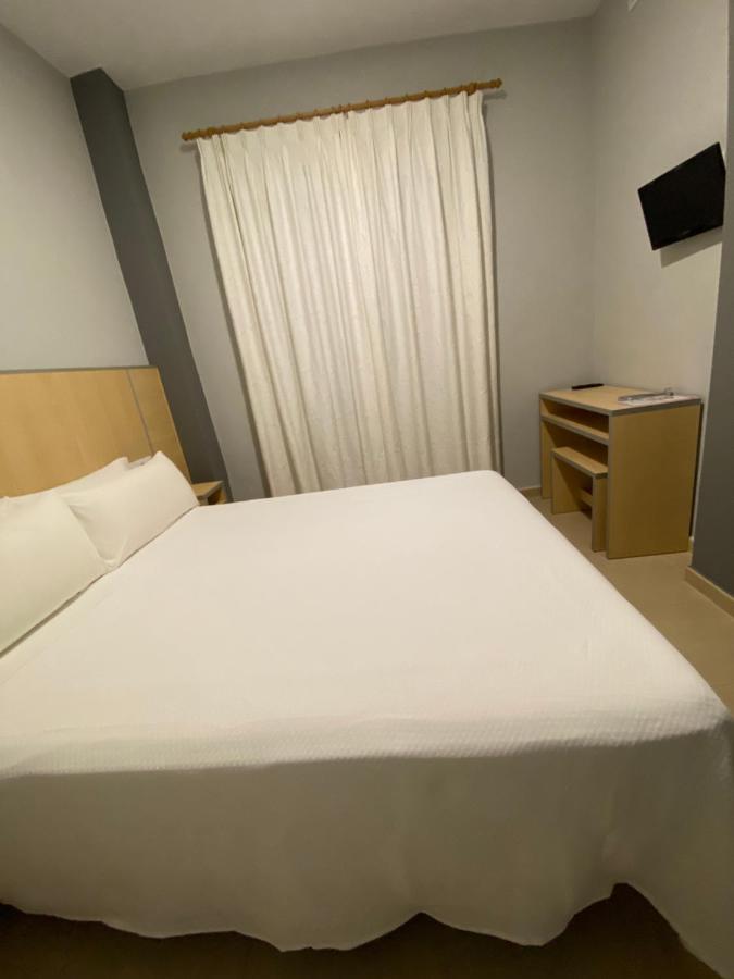 Hostal Manuela Punta Umbria Exterior photo